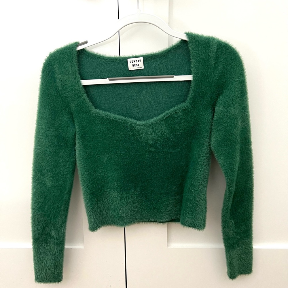 Aritzia Elsie sweater.